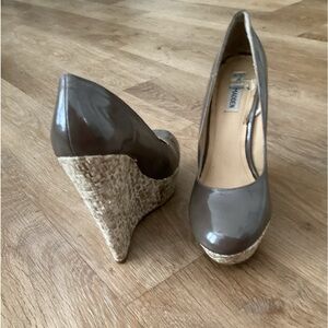 Steve Madden P-ELLI Womens Sz. 10 Taupe Heel Wedge Platform Shoes